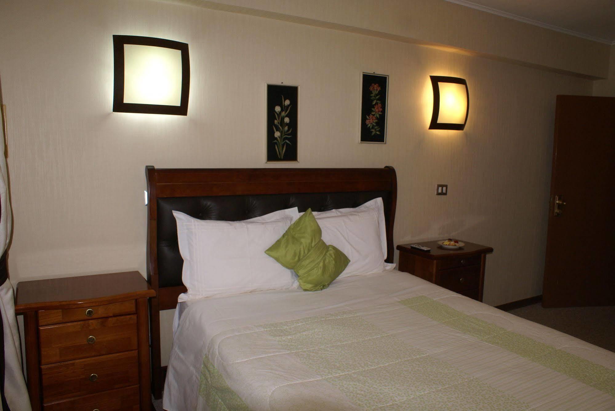 Hotel Baviera Парал Екстериор снимка